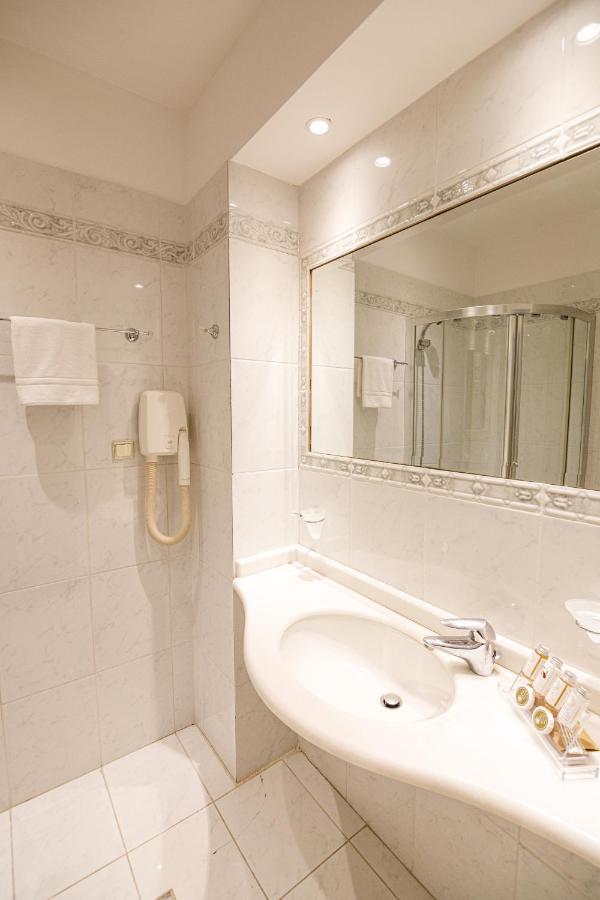 Palaiologos Luxury City Hotel Patras Esterno foto