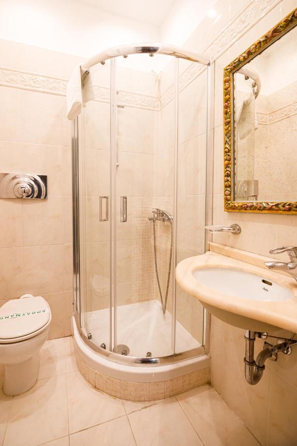 Palaiologos Luxury City Hotel Patras Esterno foto