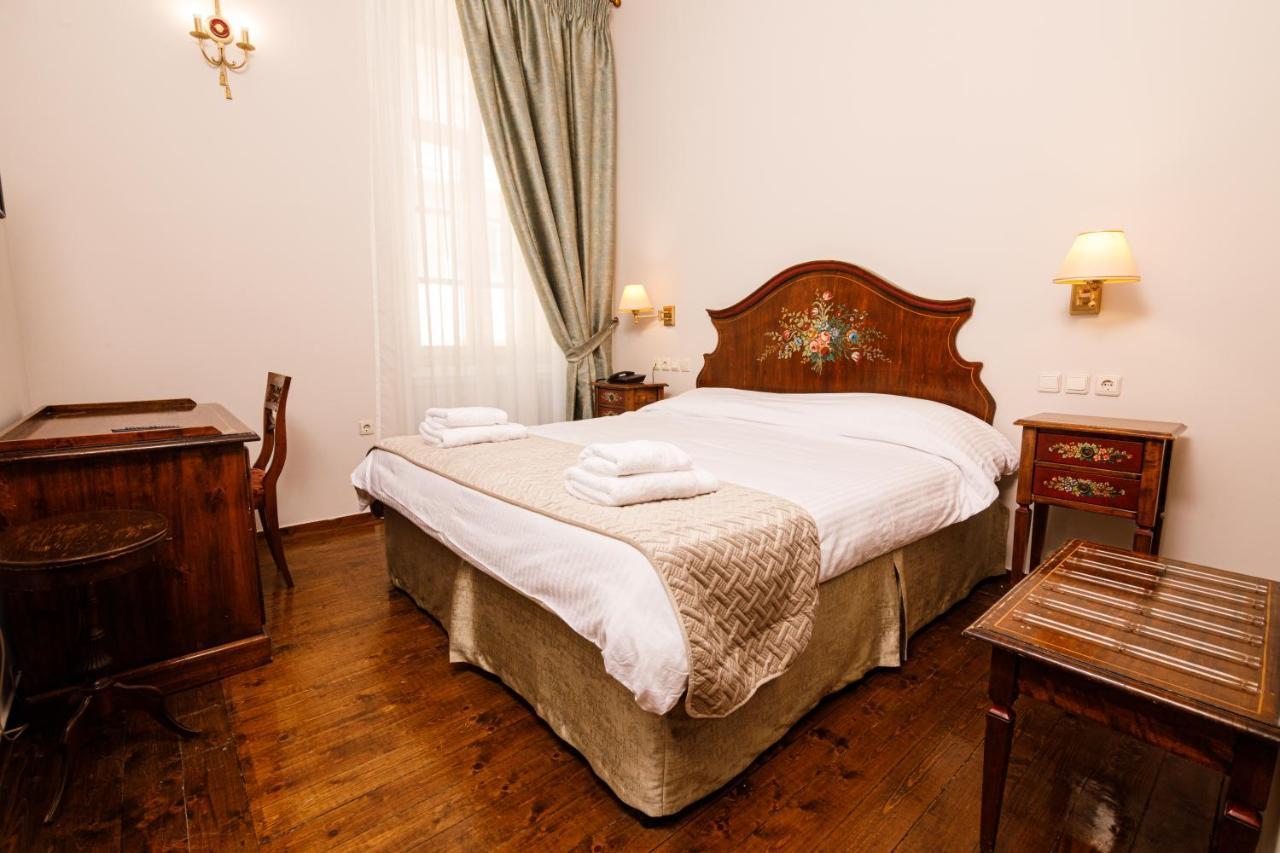 Palaiologos Luxury City Hotel Patras Esterno foto