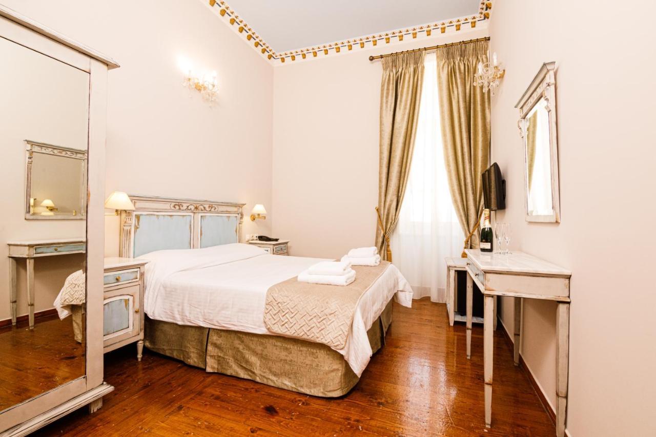 Palaiologos Luxury City Hotel Patras Esterno foto